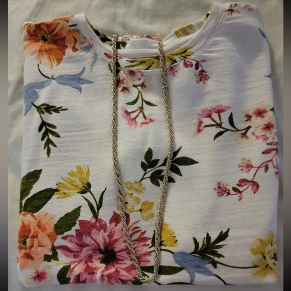 Blouse Tone Colors - Picture 2 of 2